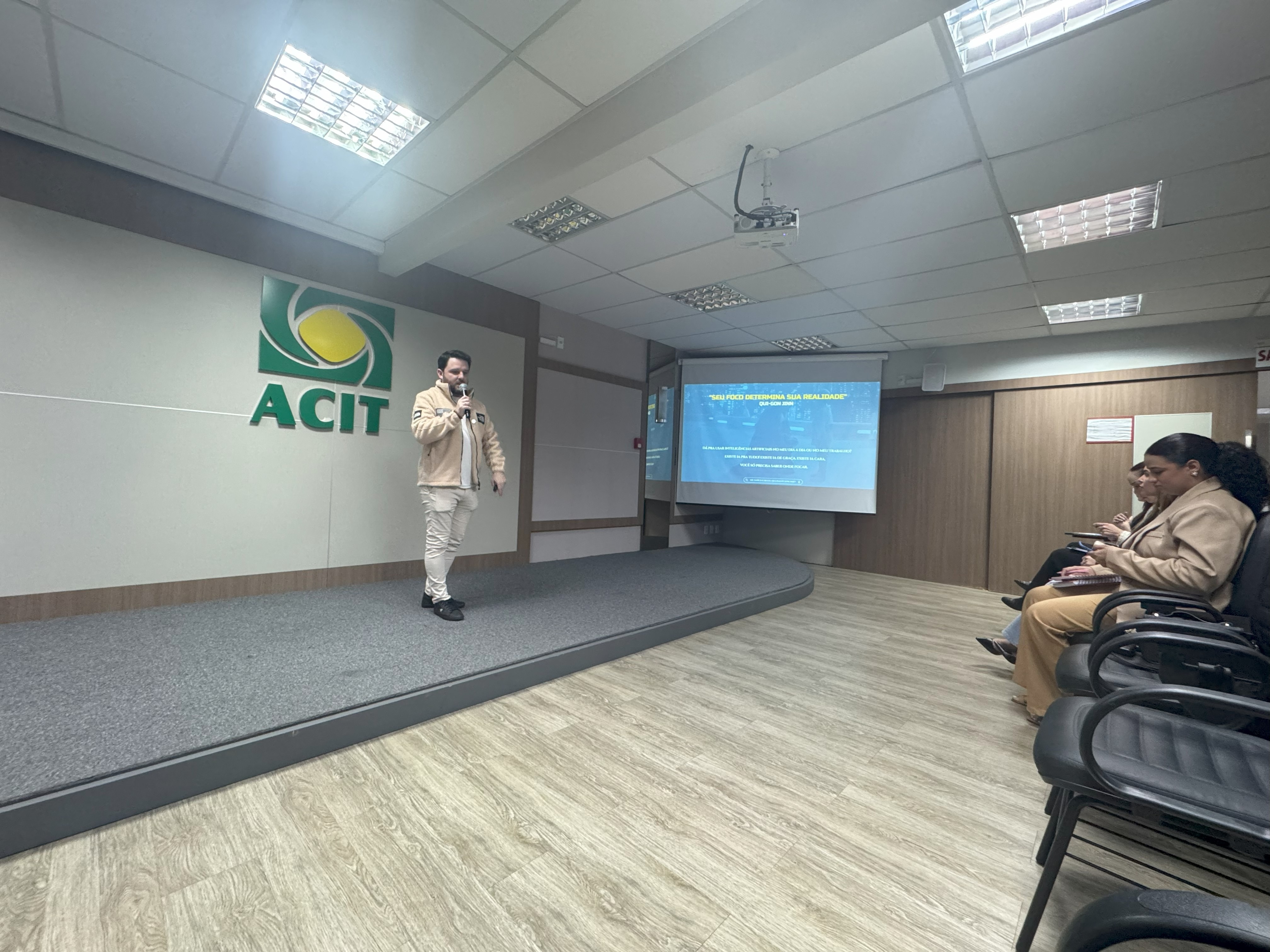 palestra IAs na estética e beleza - Núcleo de Estética e Beleza ACIT